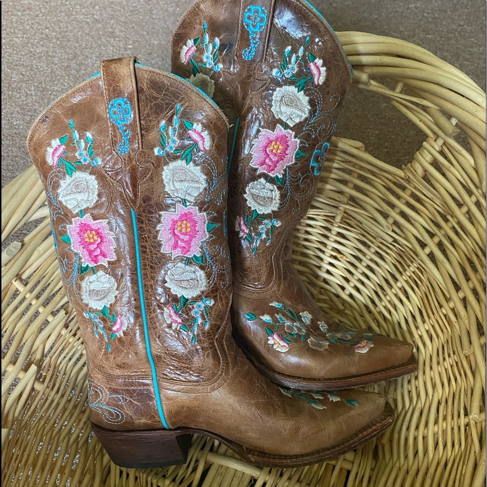 Macie bean cowgirl boots